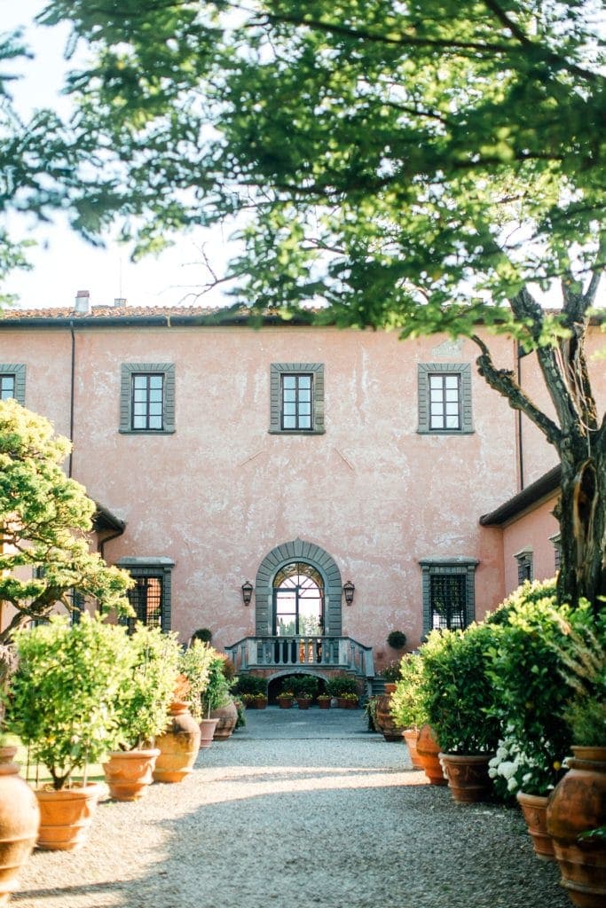 Beautiful luxury villa in Tuscany for a wedding.