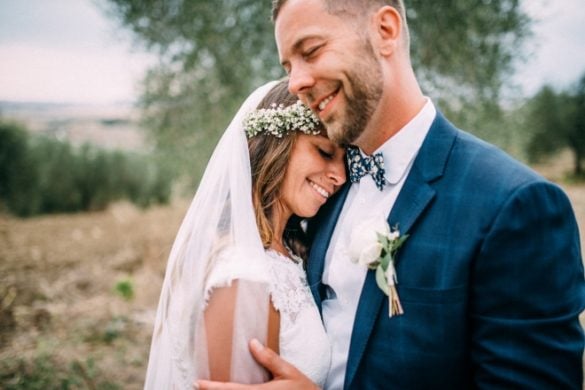 Bohemian newlyweds in Tuscan countryside