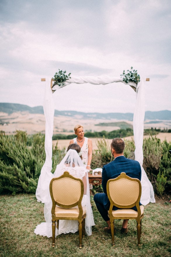 Open air ceremony in Tuscan country side