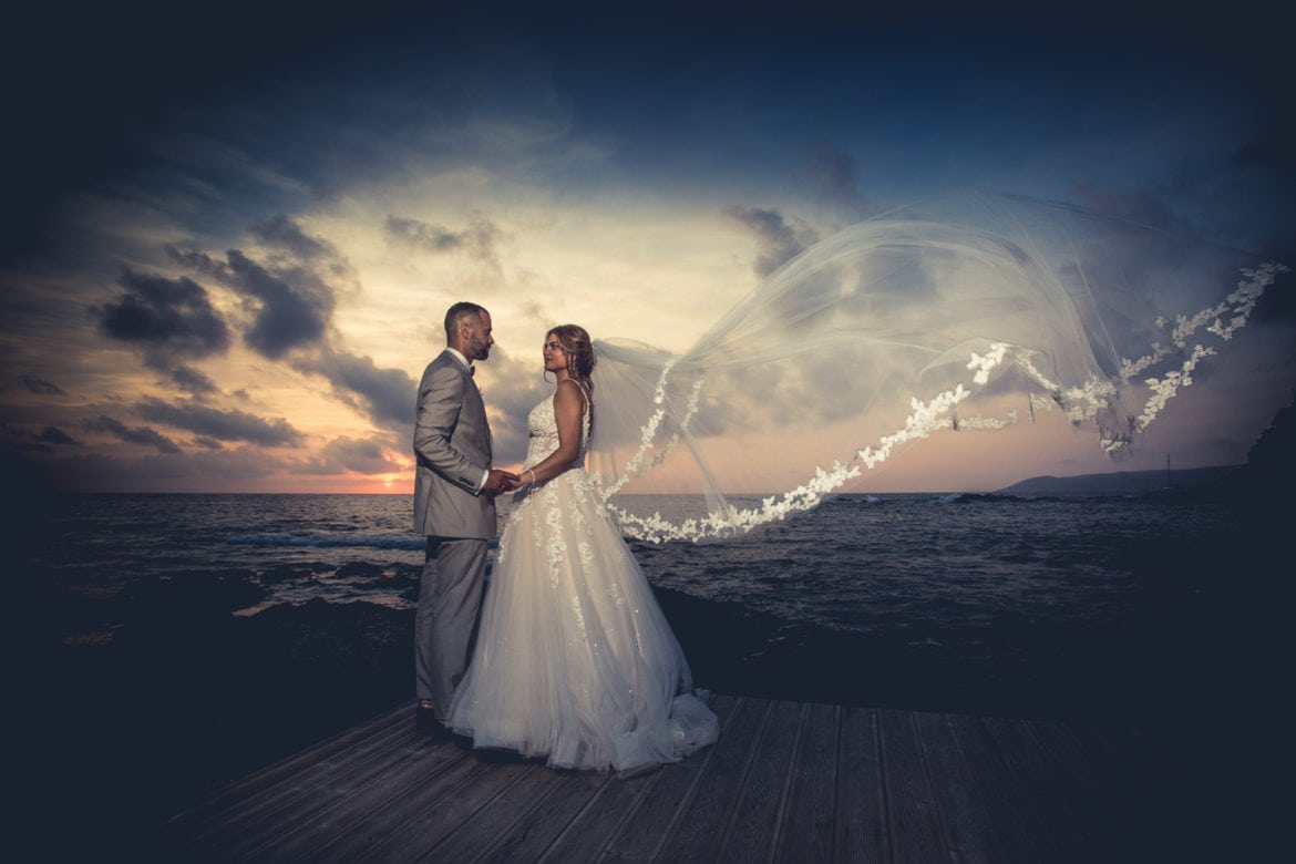 bridal couple on the cliffs of the Tuscan coast