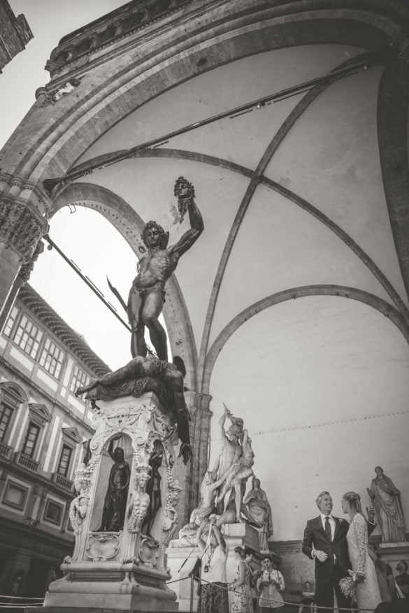 Bride and groom at Loggia dei Lanzi, Piazza Signoria