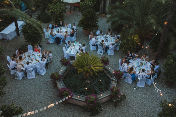 Hochzeitsessen unter freiem Himmel